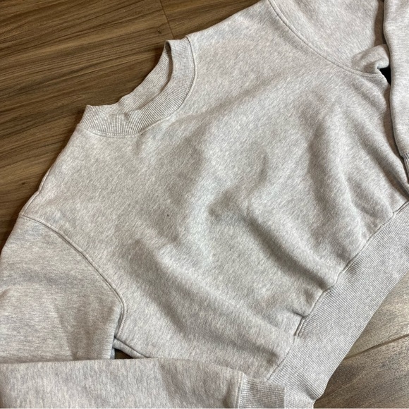 TNA cropped crew neck - Picture 3 of 5